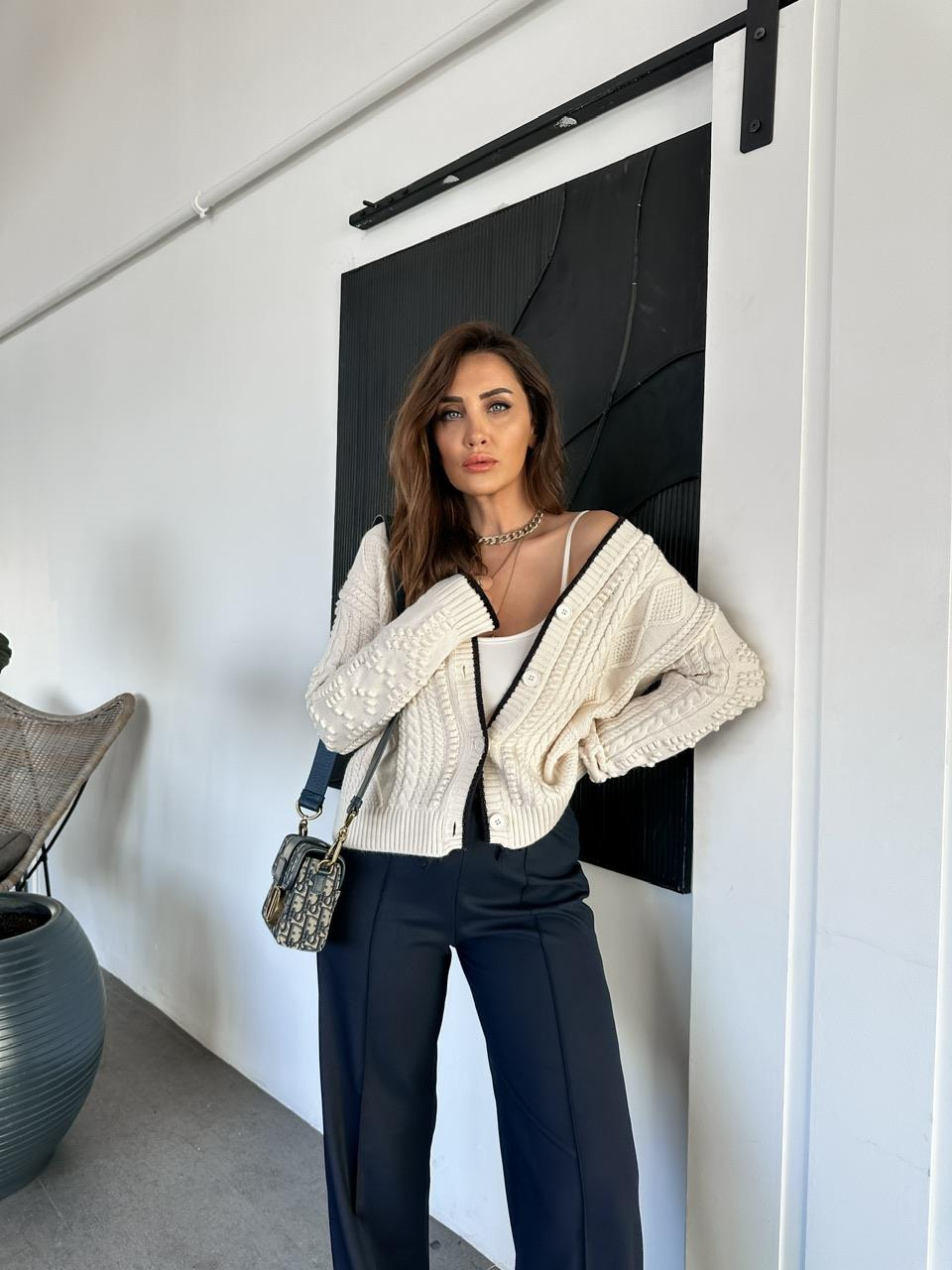 Ekru Saç Örgülü Tommy Hırka
