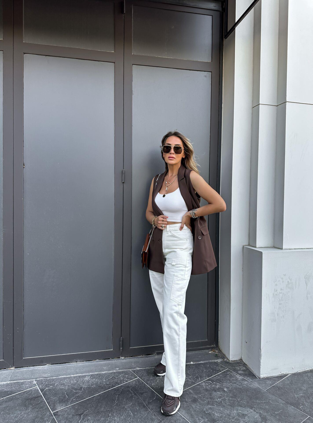 Ekru Yan Cep Detaylı Jean