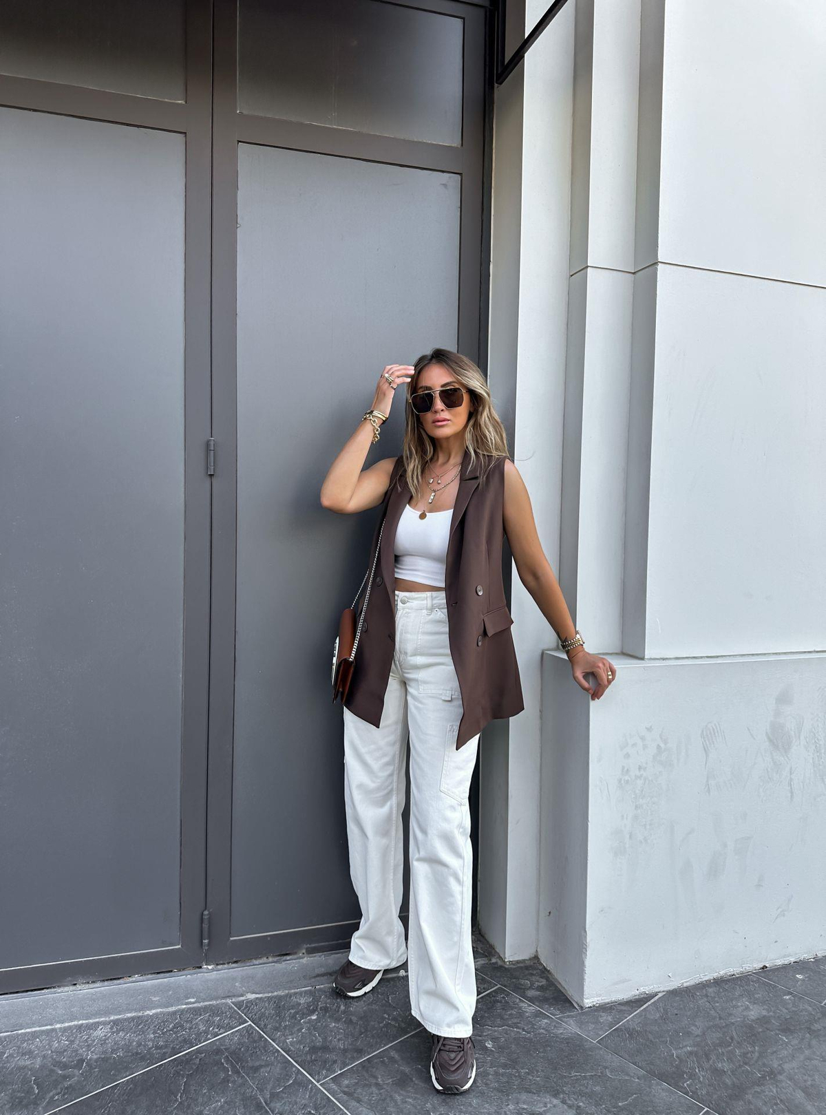 Ekru Yan Cep Detaylı Jean