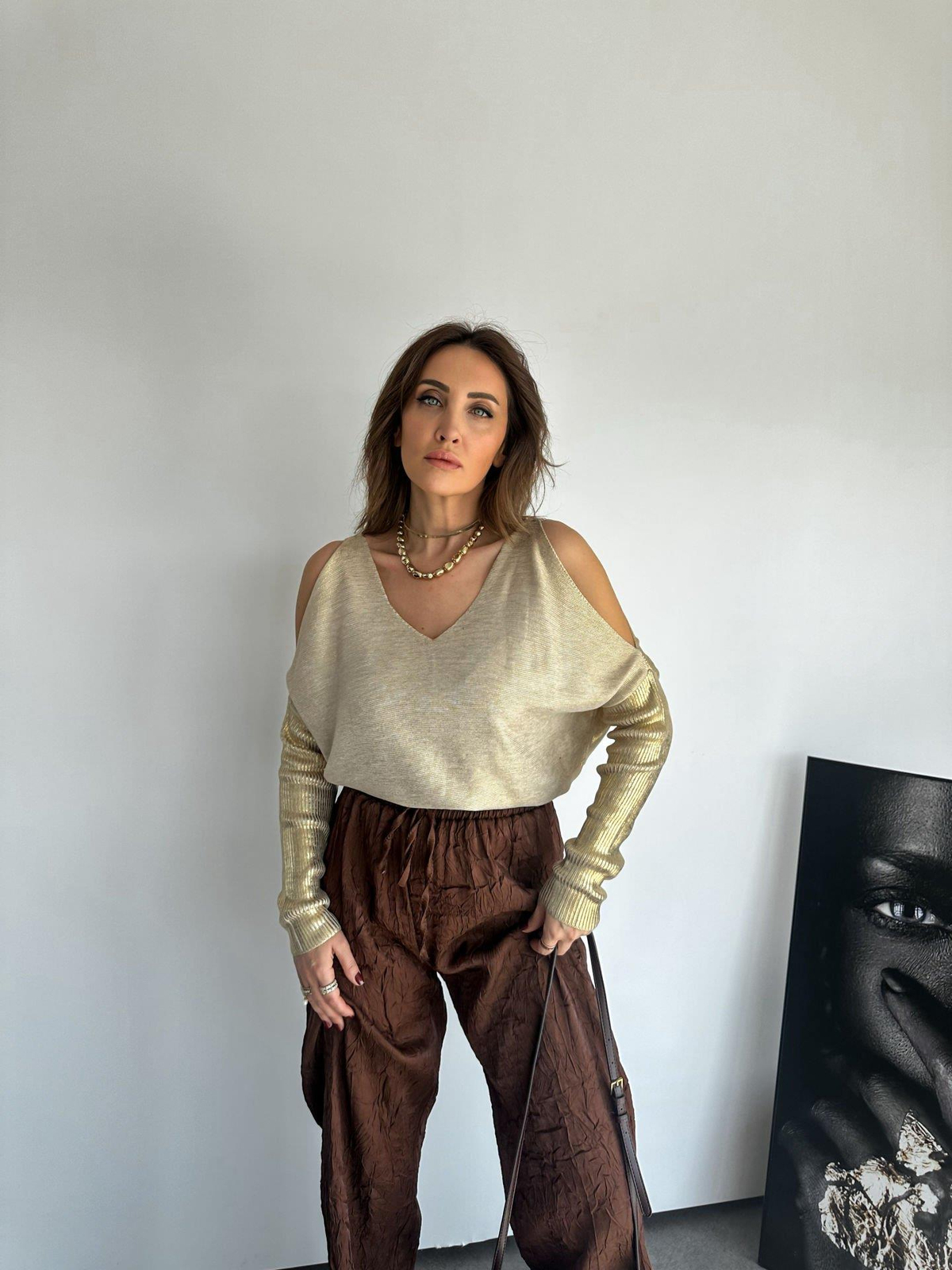 Gold Omuz Dekolteli Metalik Bluz