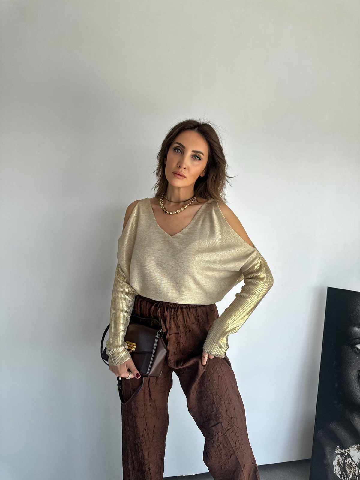 Gold Omuz Dekolteli Metalik Bluz