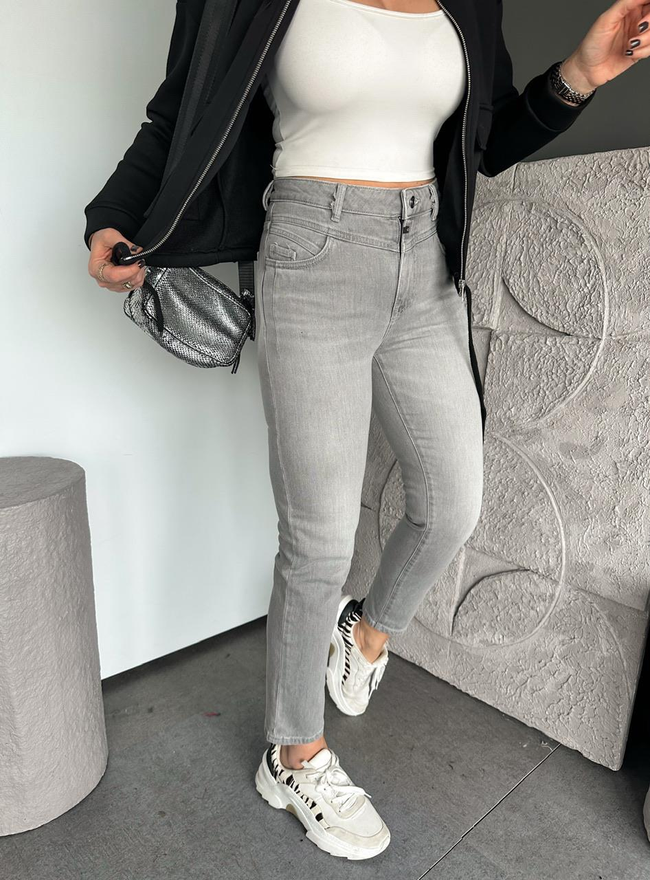 Gri Beli Dikişli Orijinal Slimfit Jean