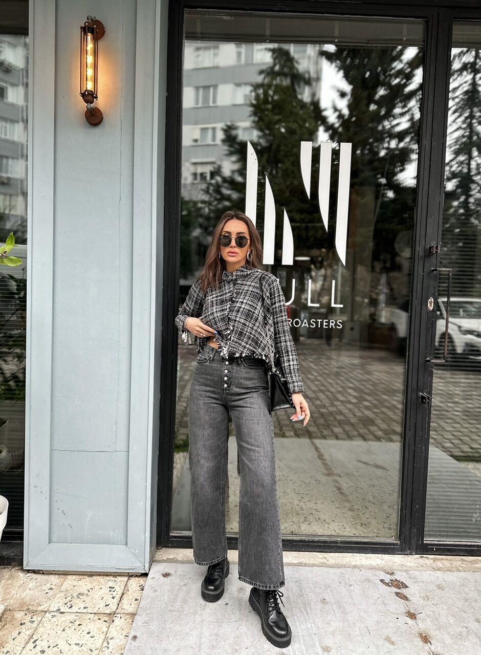 Gri Beli Düğmeli Jean
