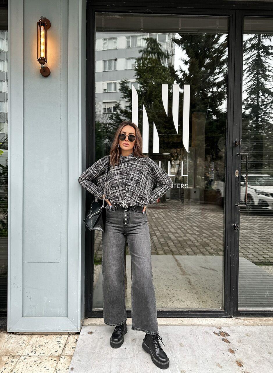 Gri Beli Düğmeli Jean