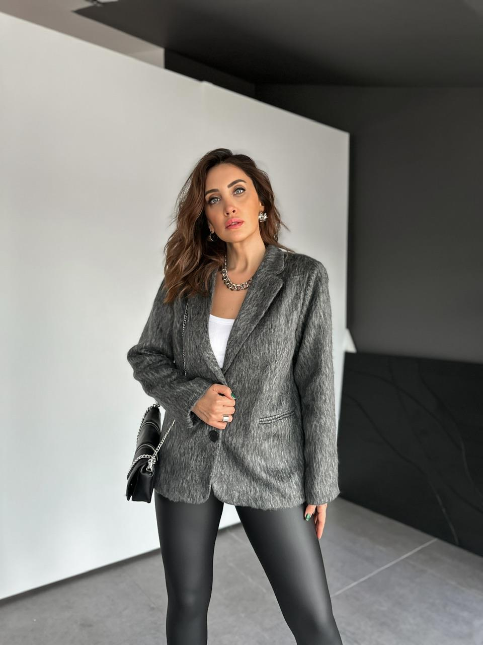 Gri Cepli Dokulu Blazer Ceket
