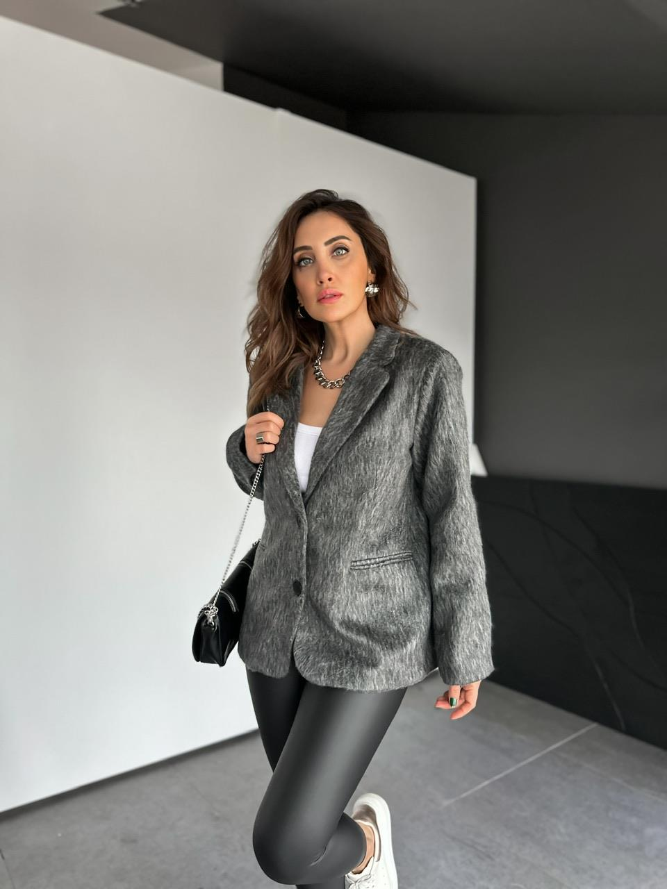 Gri Cepli Dokulu Blazer Ceket