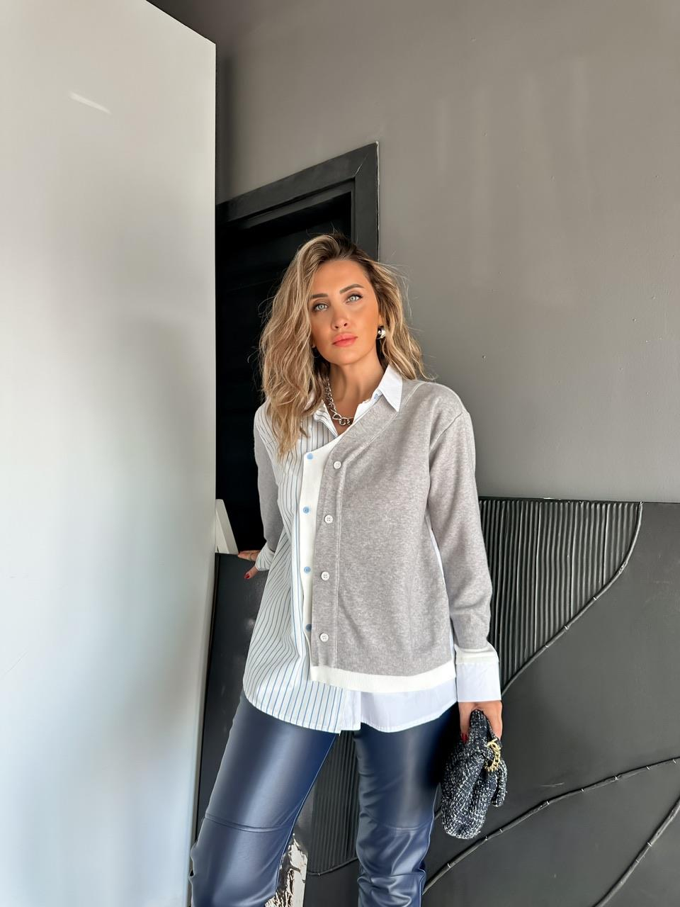 Gri Çizgili Gömlek Detaylı Hırka