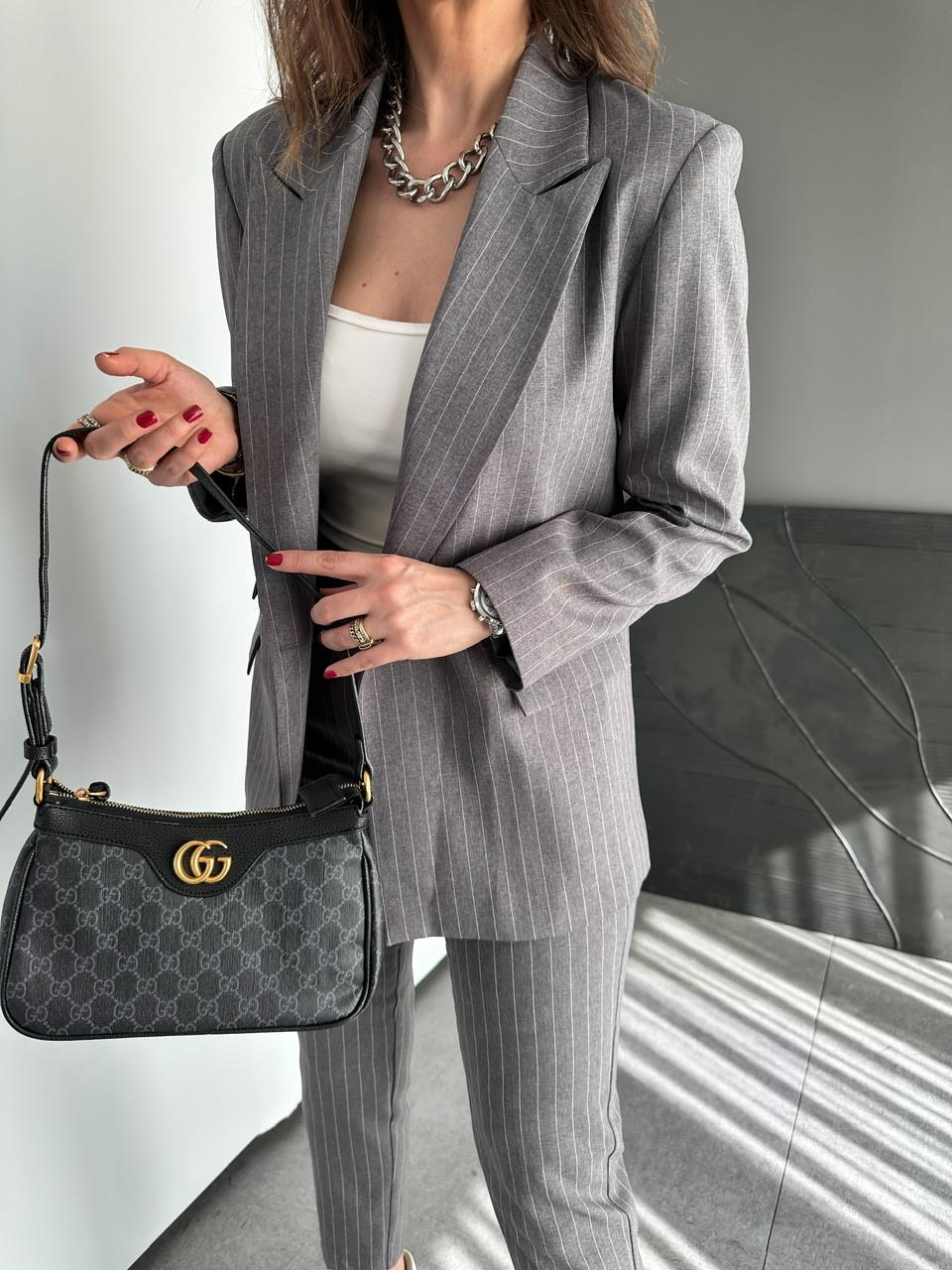 Gri Çizgili Premium Takım