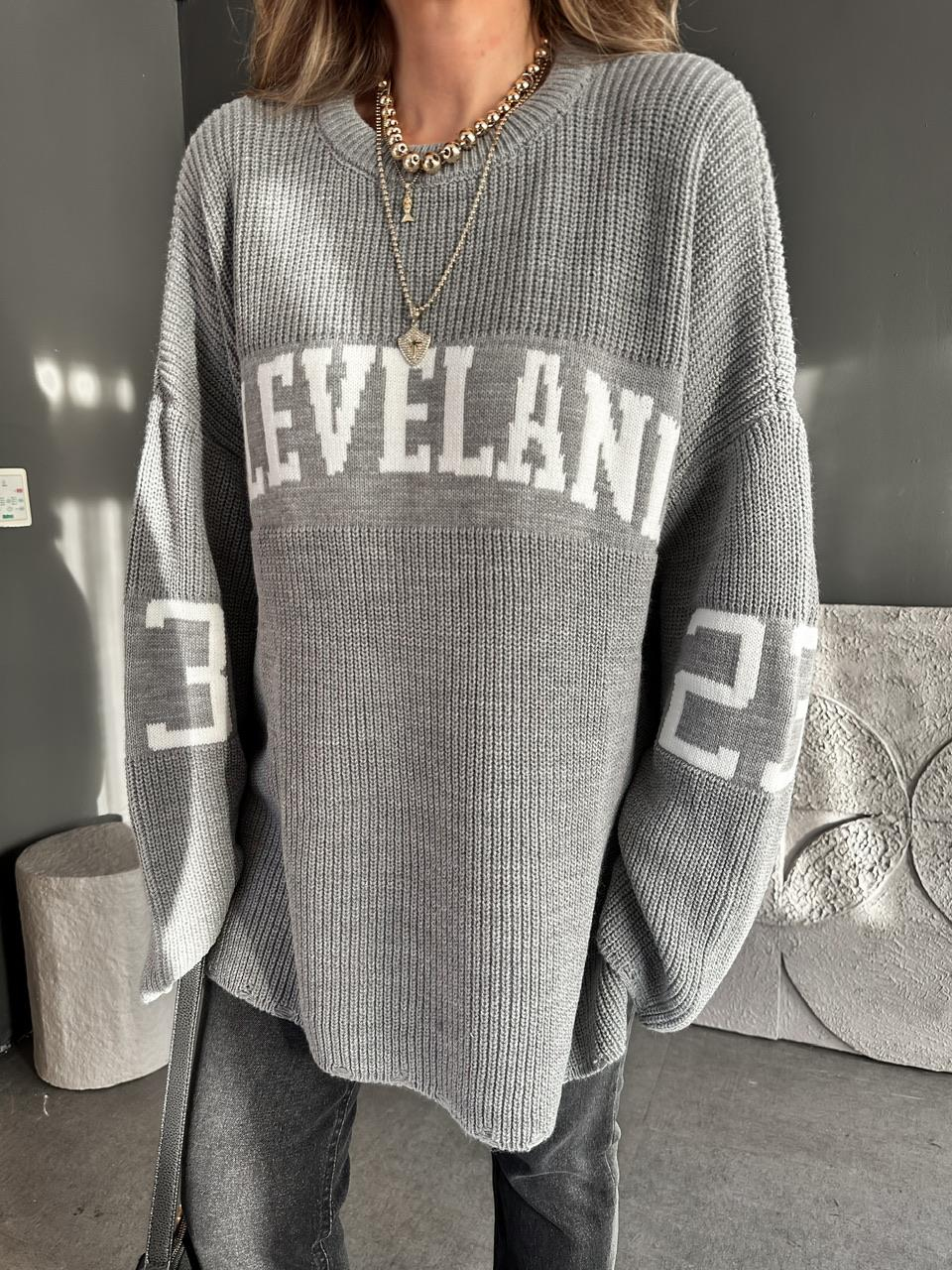 Gri Cleveland Salaş Kazak