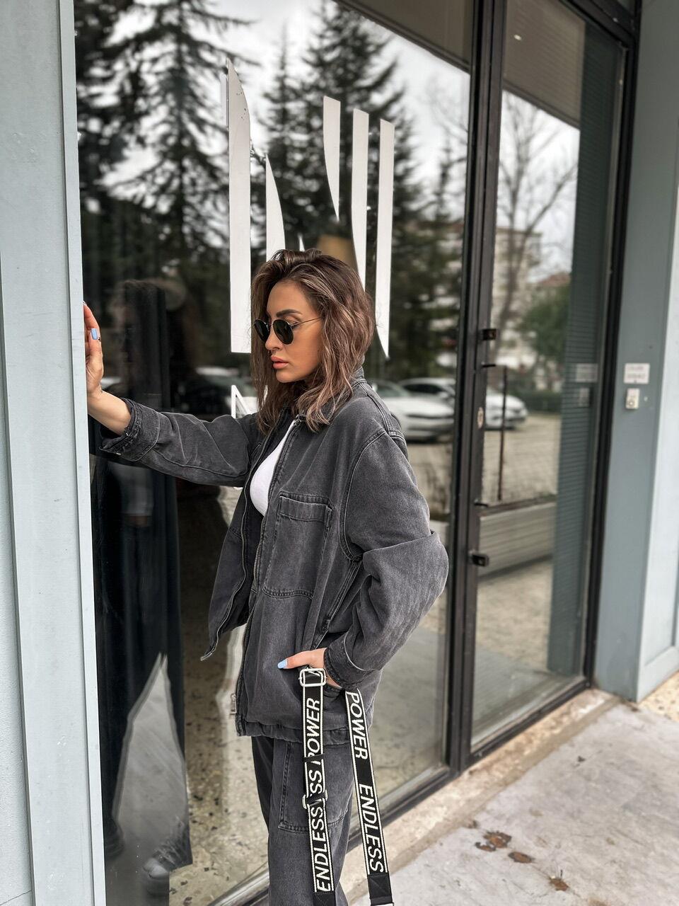 Gri Fermuarlı Denim Ceket