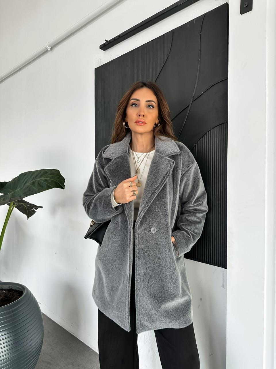 Gri İki Düğmeli Deve Tüyü Kaban