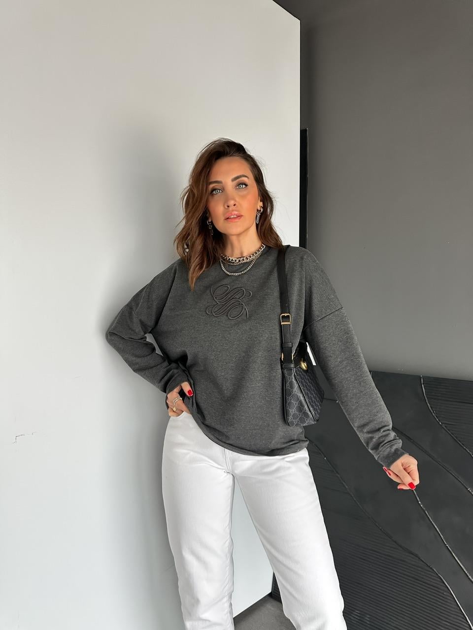 Gri Kabartma Logolu Sweatshirt