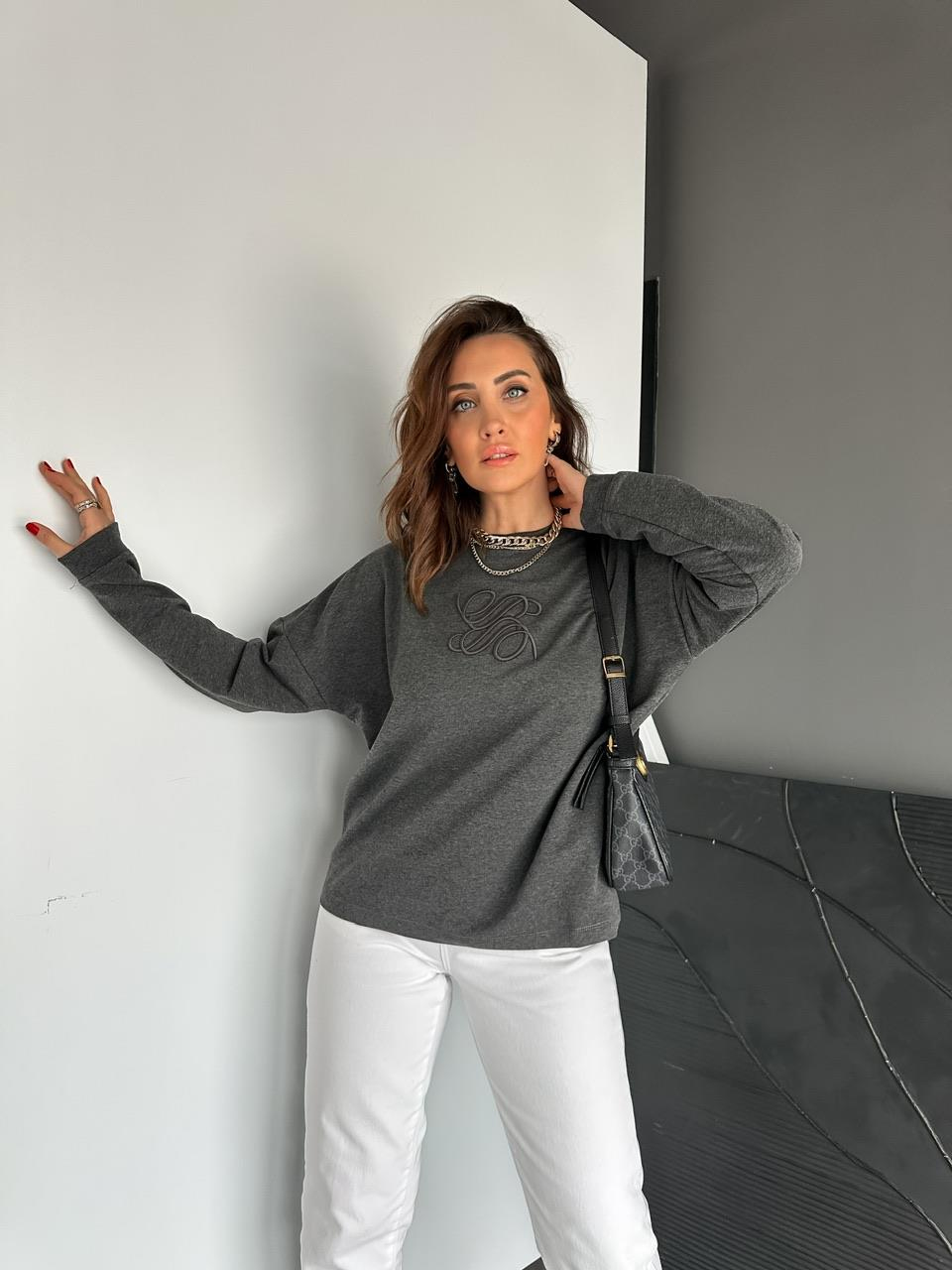 Gri Kabartma Logolu Sweatshirt