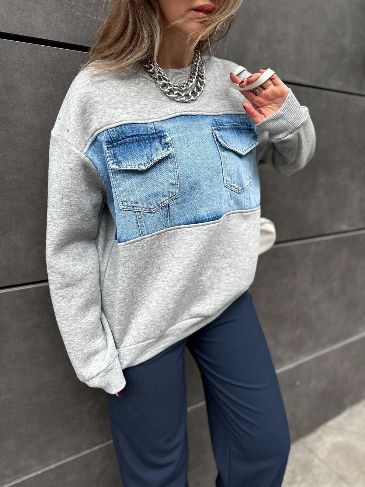 Gri Kot Detaylı Sweatshirt
