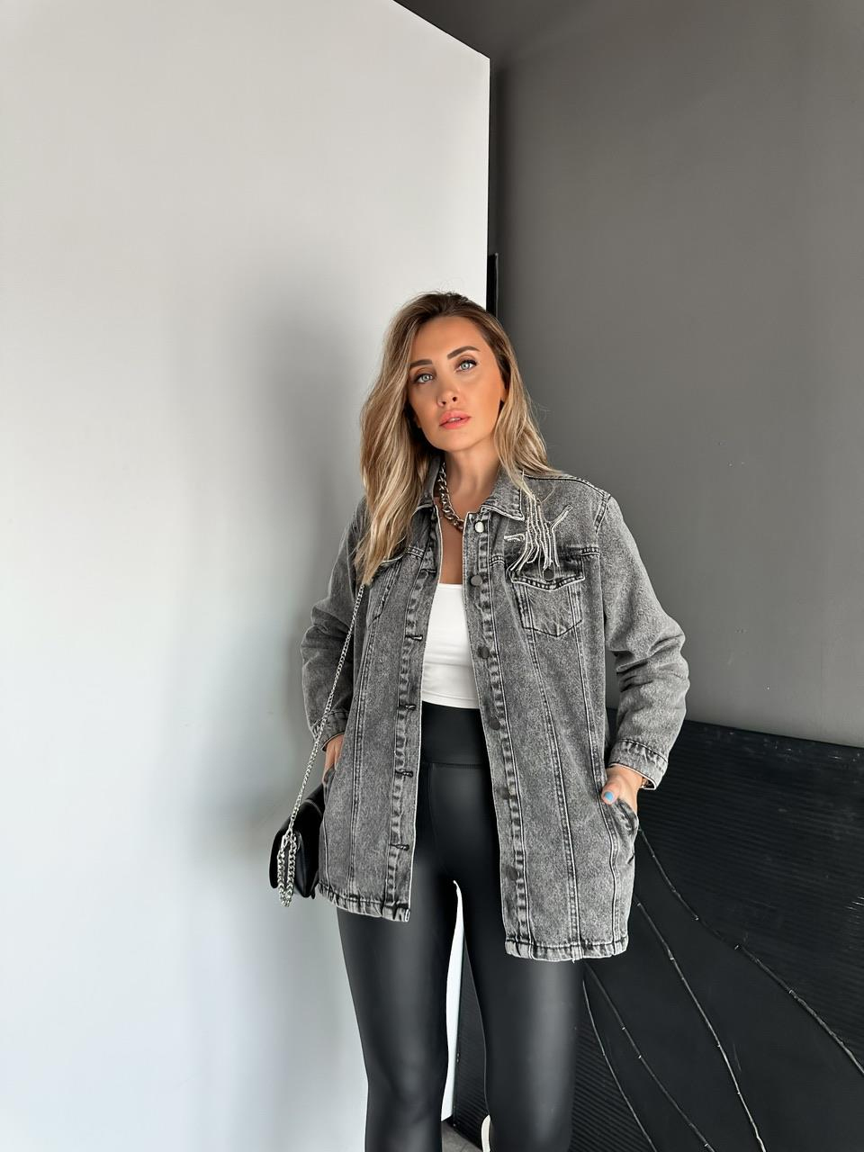 Gri Kuş Aksesuarlı Marka Model Kot Ceket