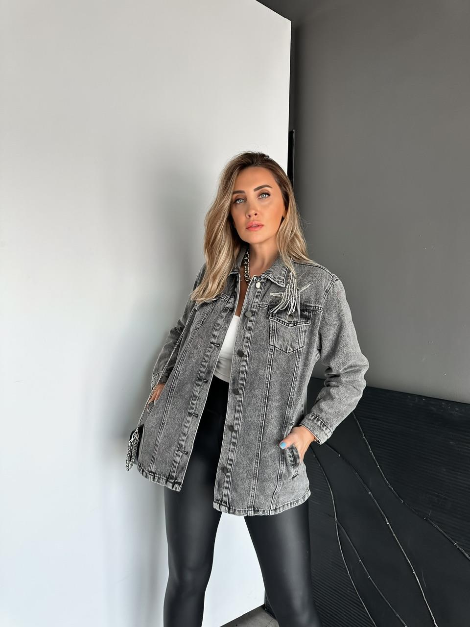Gri Kuş Aksesuarlı Marka Model Kot Ceket