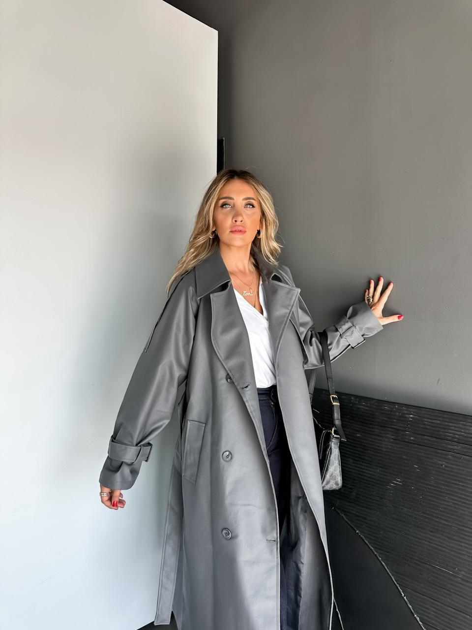 Gri Manşetli Kemerli Deri Trençkot