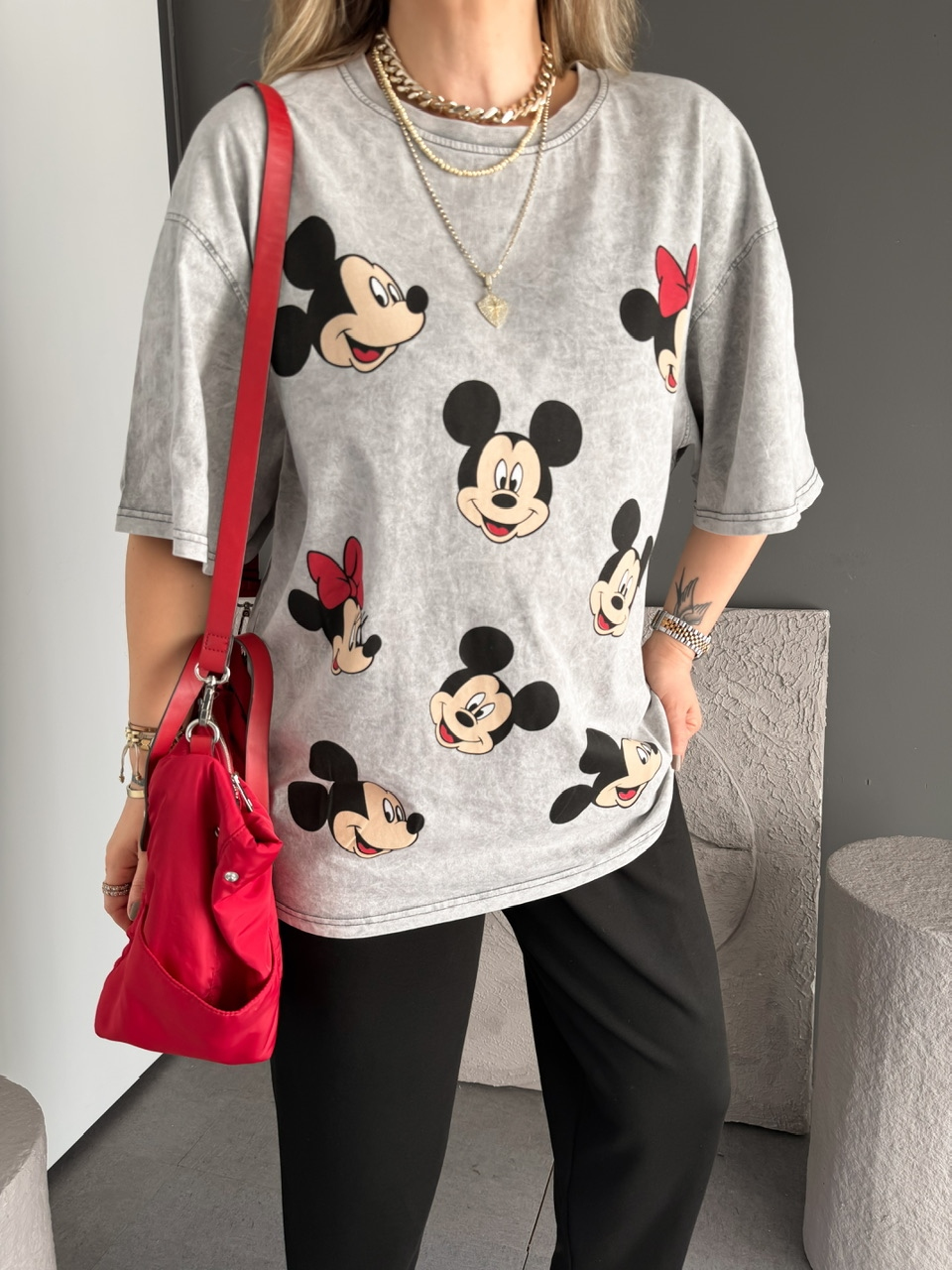 Gri Mickey Ve Minnie Baskılı Tshirt
