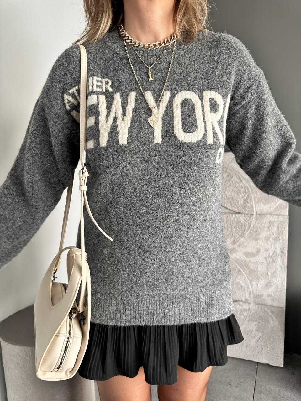 Gri New York Yazılı Kazak