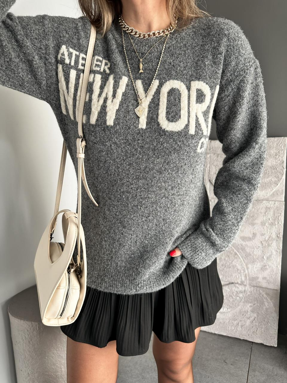 Gri New York Yazılı Kazak