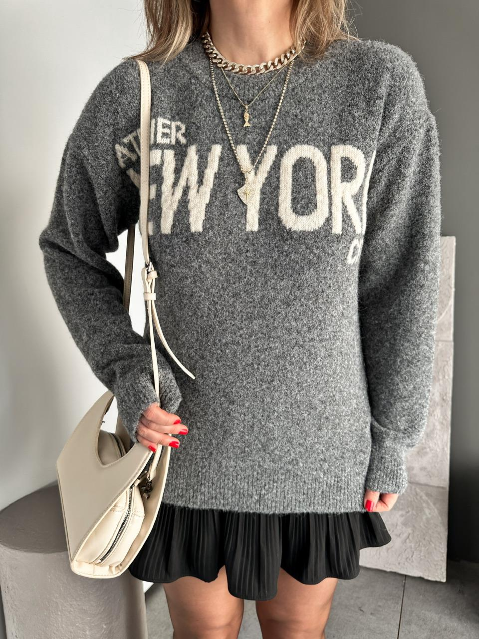 Gri New York Yazılı Kazak