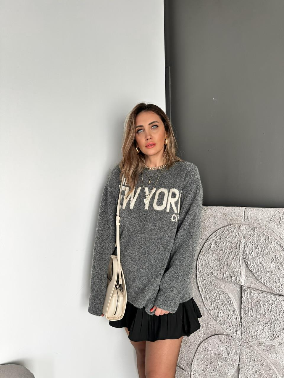 Gri New York Yazılı Kazak