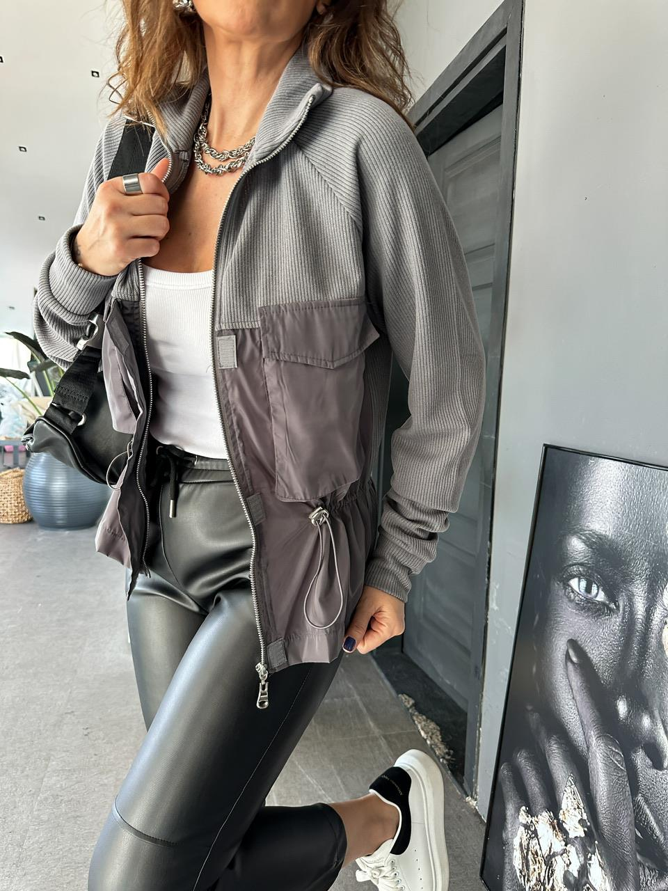 Gri Paraşüt Detaylı Fermuarlı Sweatshirt