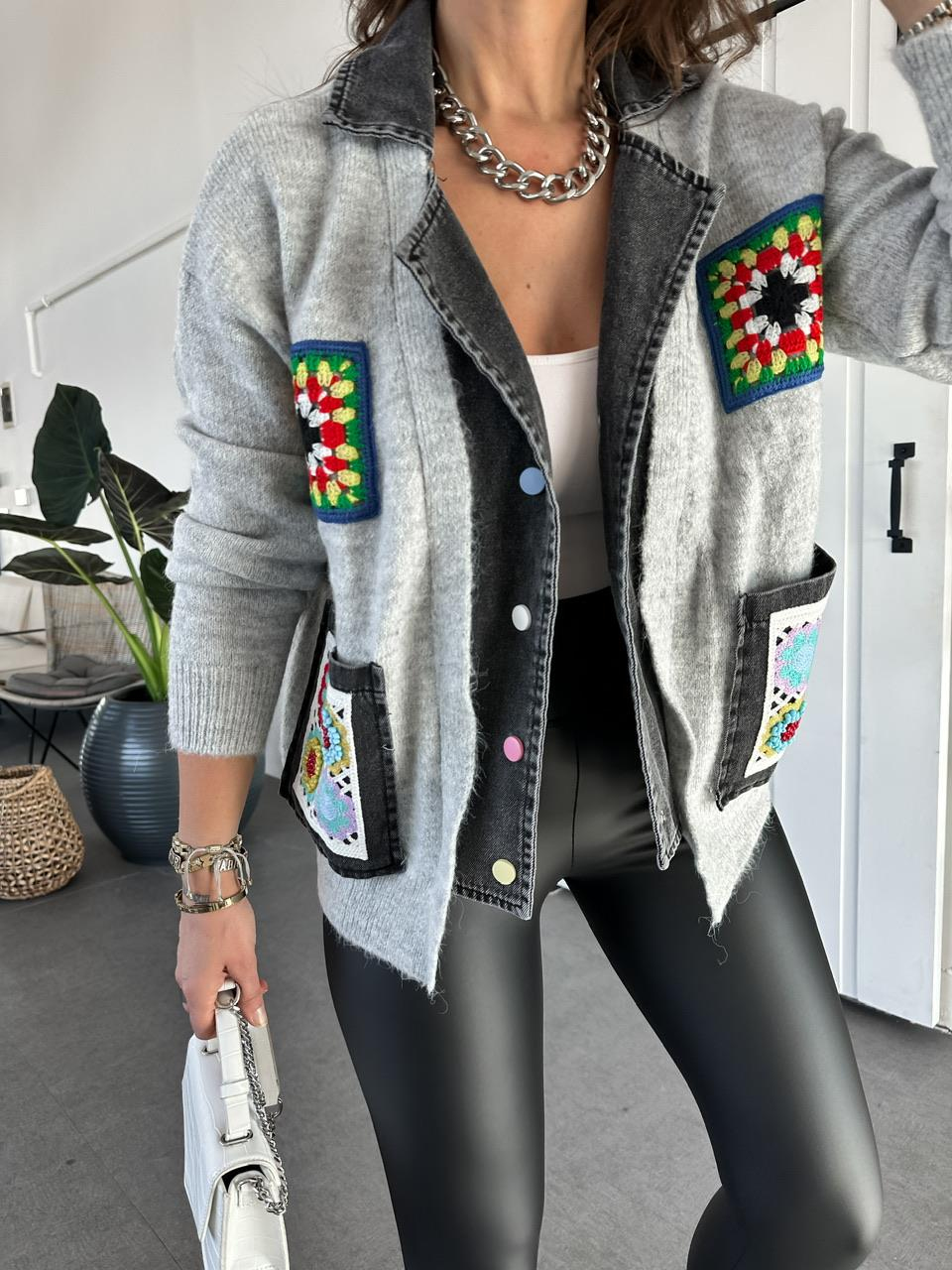 Gri Patchwork Nakışlı Kot Detaylı Hırka