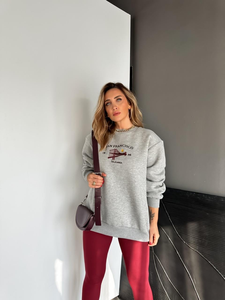 Gri Sırtı Fermuarlı Sweatshirt