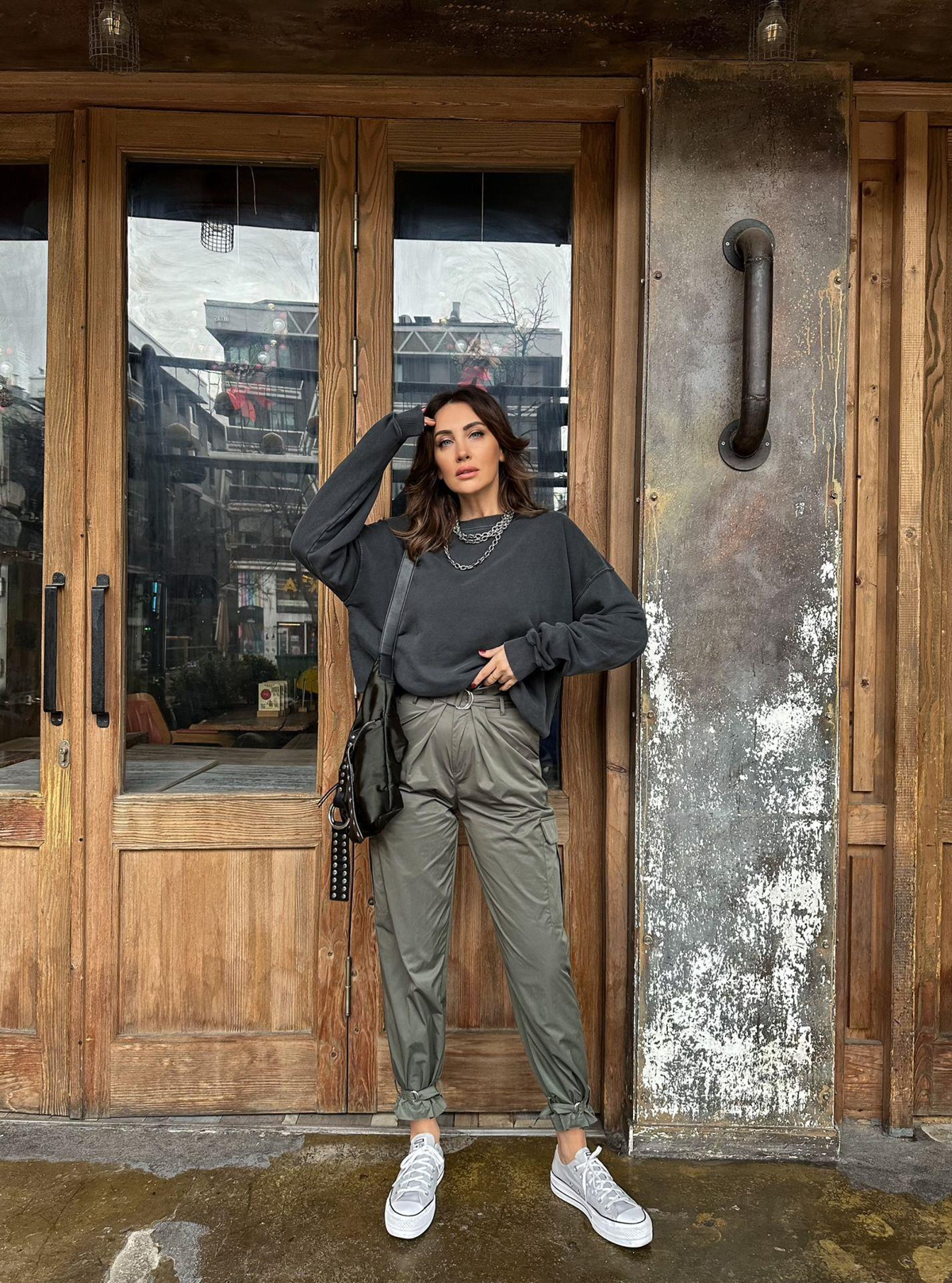 Gri Sırtı Yazılı Premium Sweatshirt