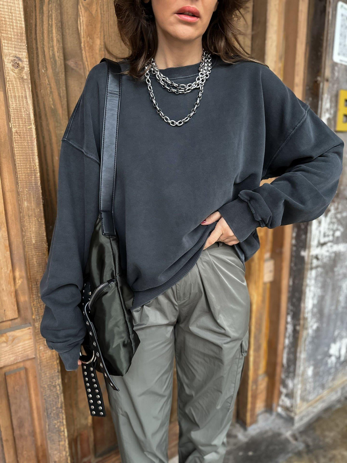 Gri Sırtı Yazılı Premium Sweatshirt