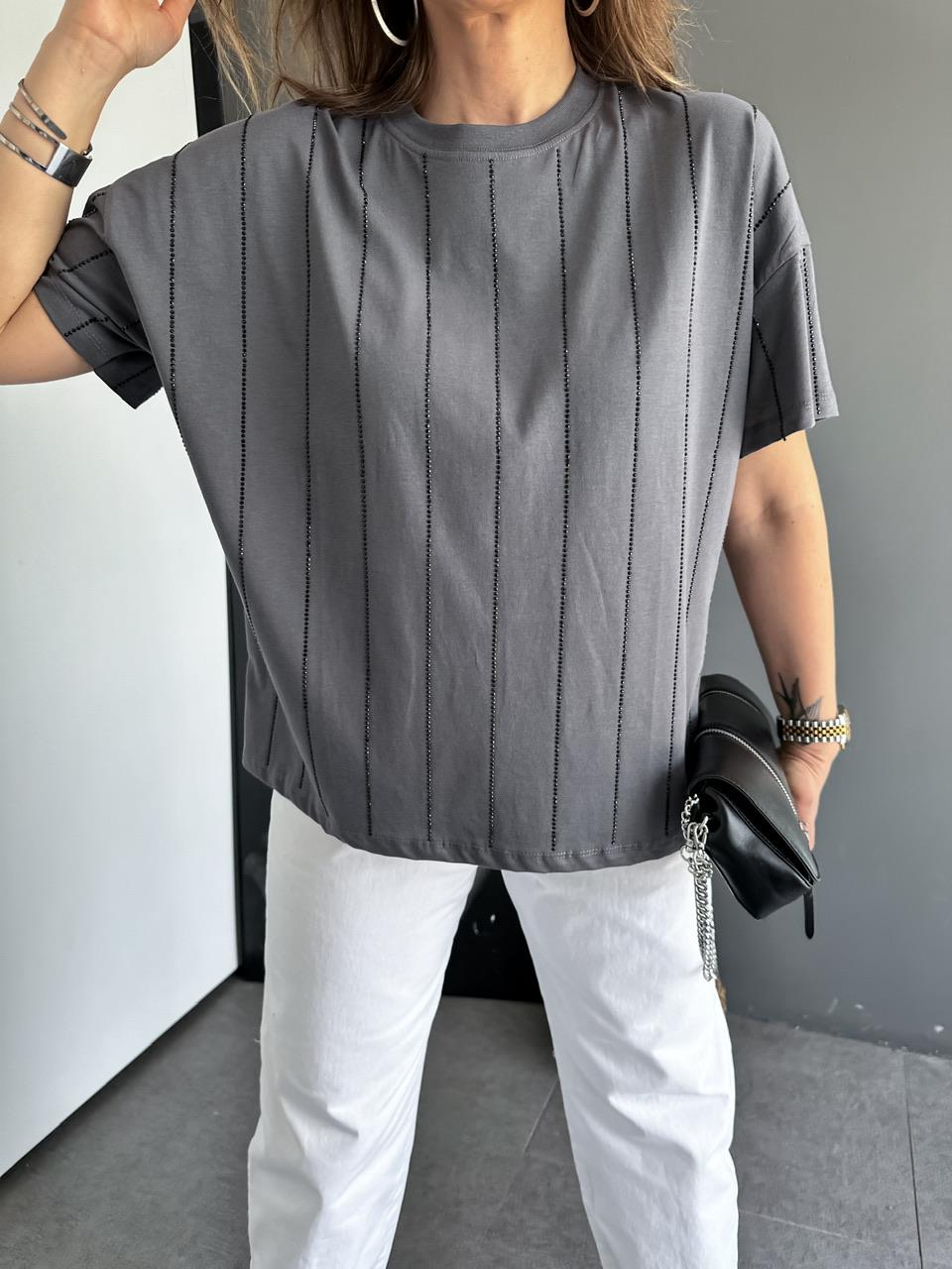 Gri Siyah Taşlı Tshirt