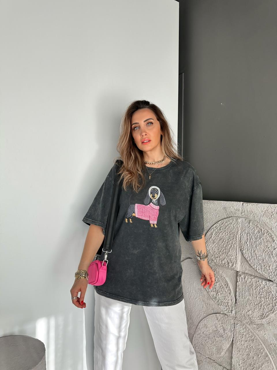 Gri Sosis Köpek Yıkamalı Tshirt