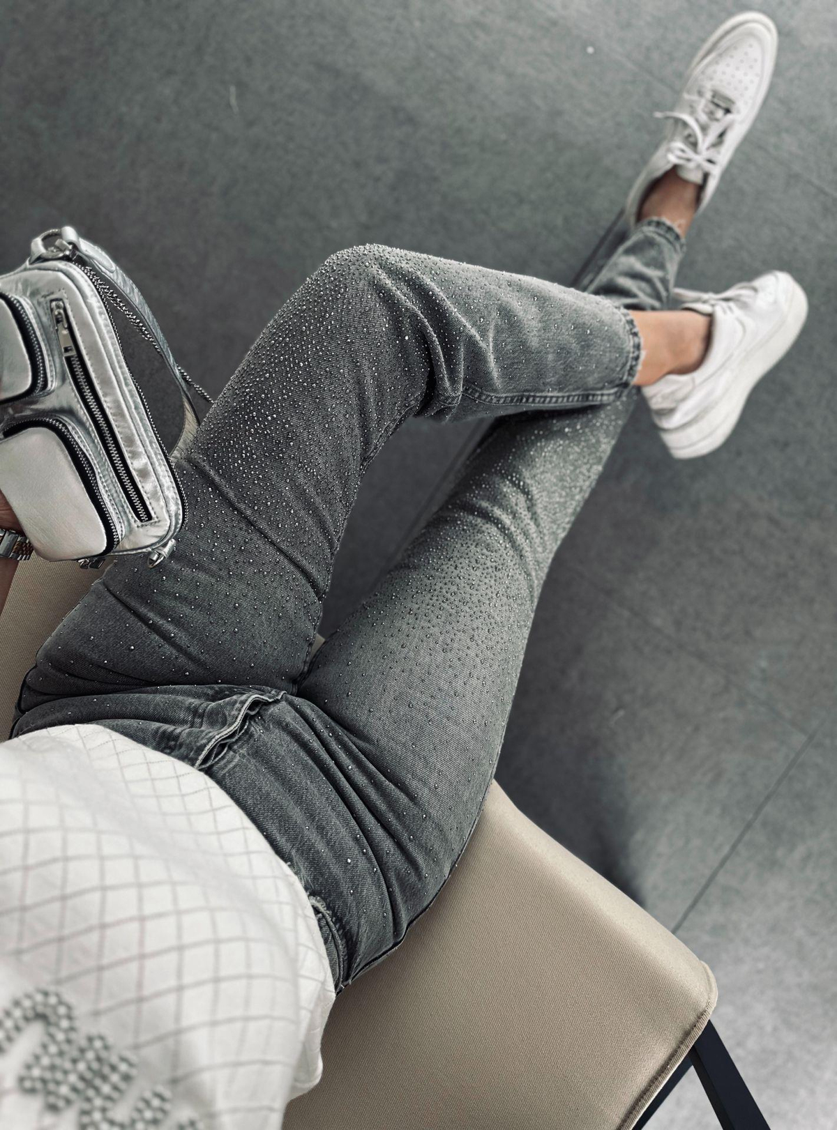 Gri Taşlı Premium Jean