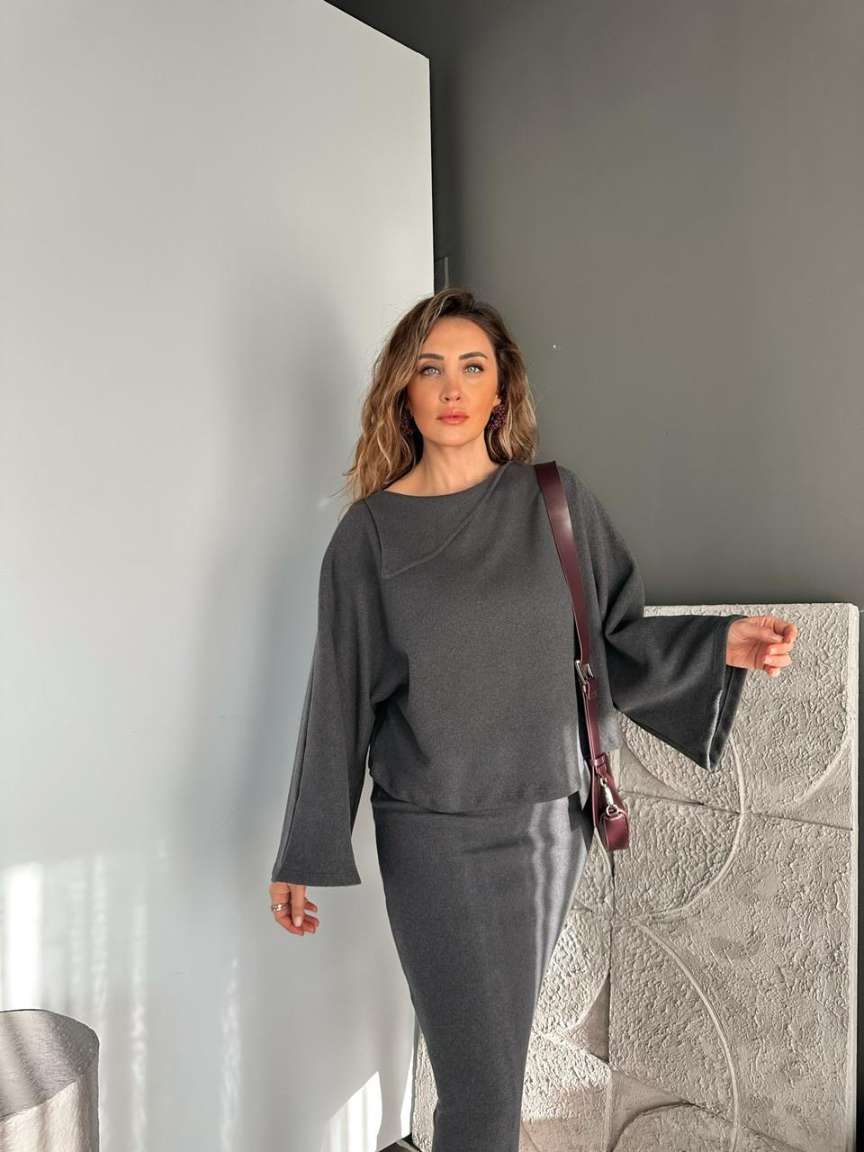 Gri Yaka Detaylı Etekli Kaşkorse Takım