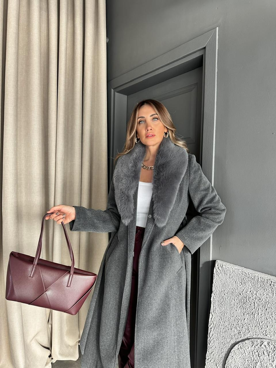 Gri Yakası Kürklü Premium Uzun Kaban