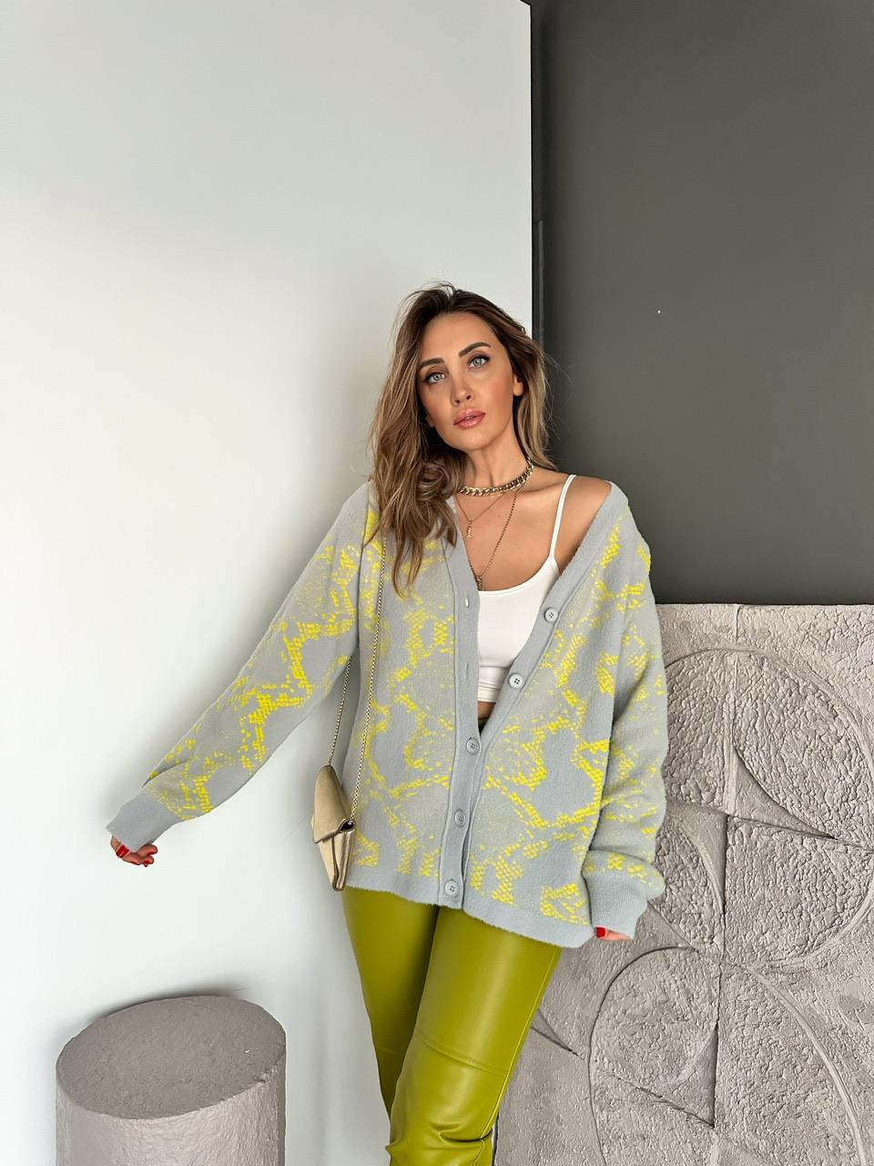 Gri Yılan Desen Dokulu Hırka