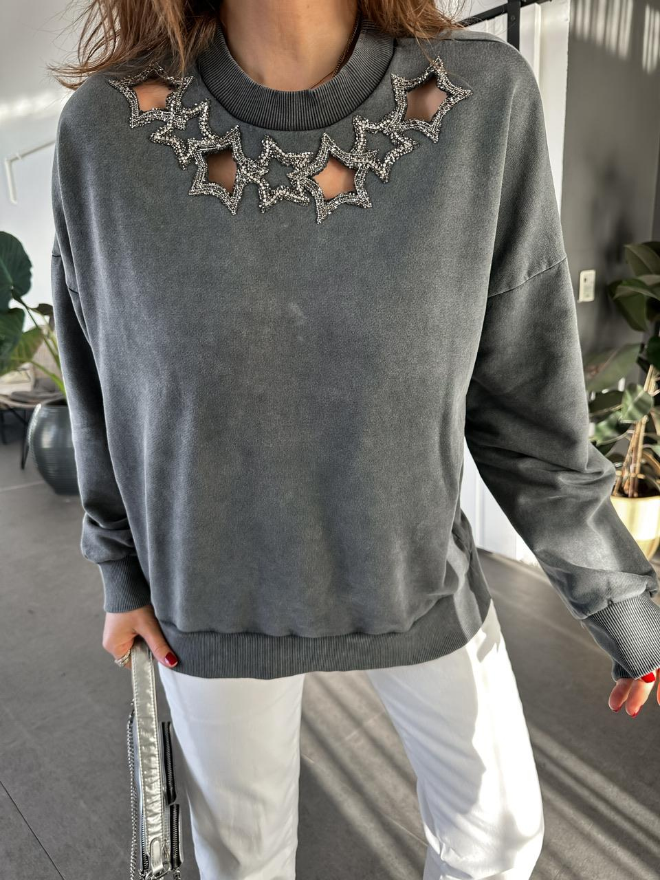 Gri Yıldızlı Taş İşlemeli Yıkamalı Sweatshirt