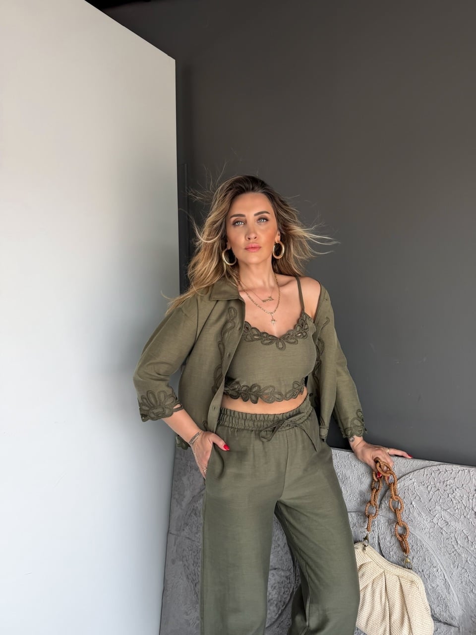 Haki 3' Lü Premium Nakışlı Keten Takım