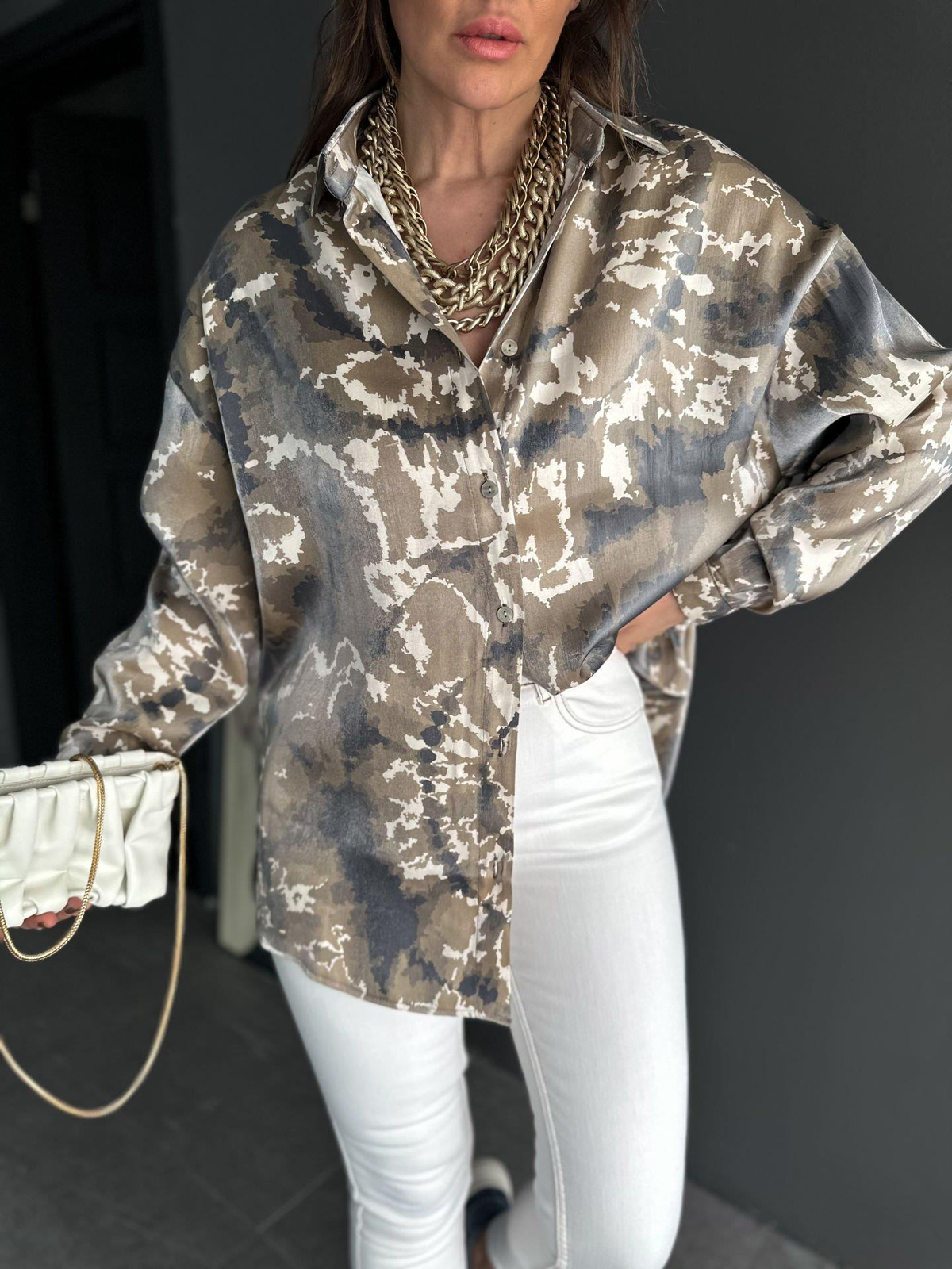 Haki Batik Desenli Saten Gömlek