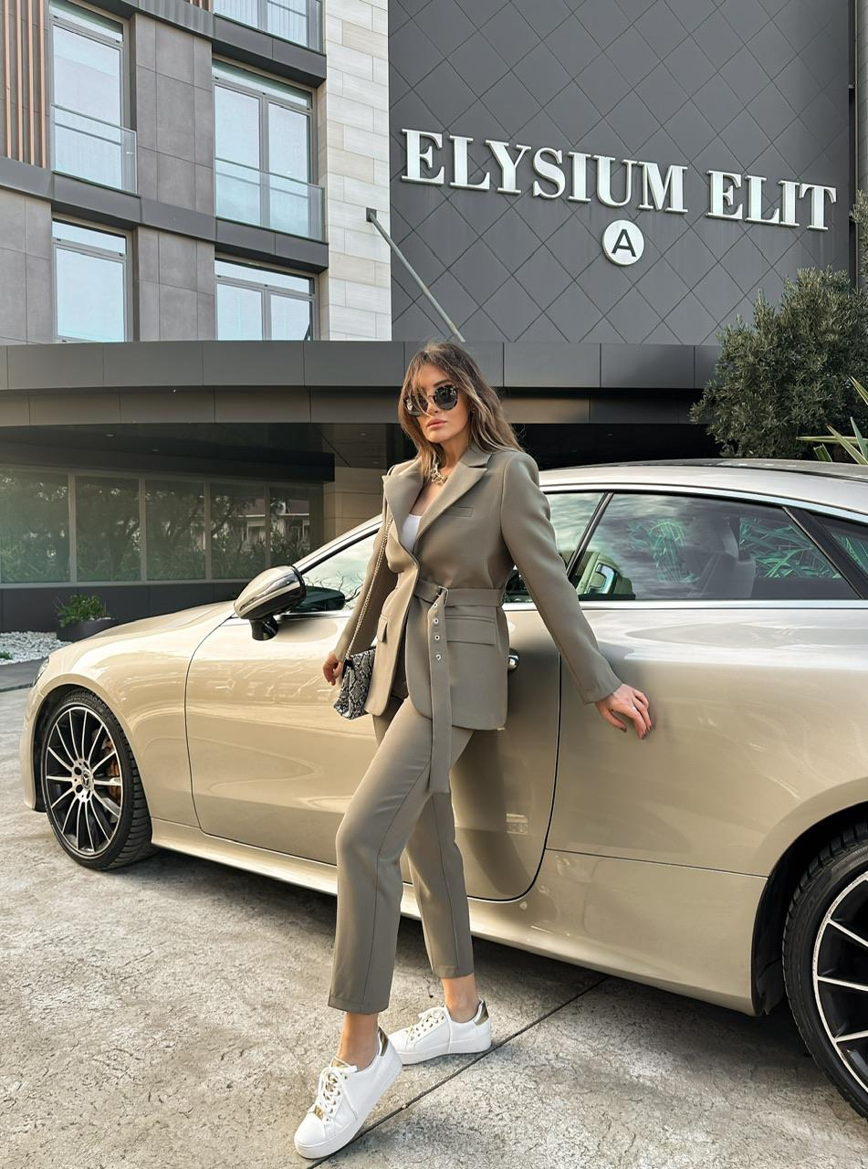 Haki Beli Kemer Aksesuarlı Tasarım Ceket