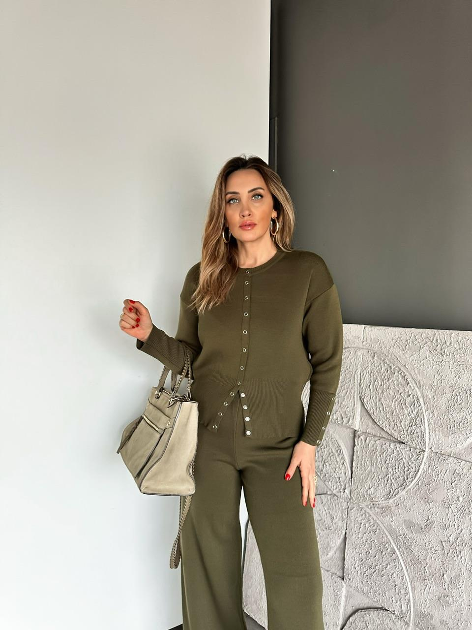 Haki Çıtçıt Detaylı Triko Takım