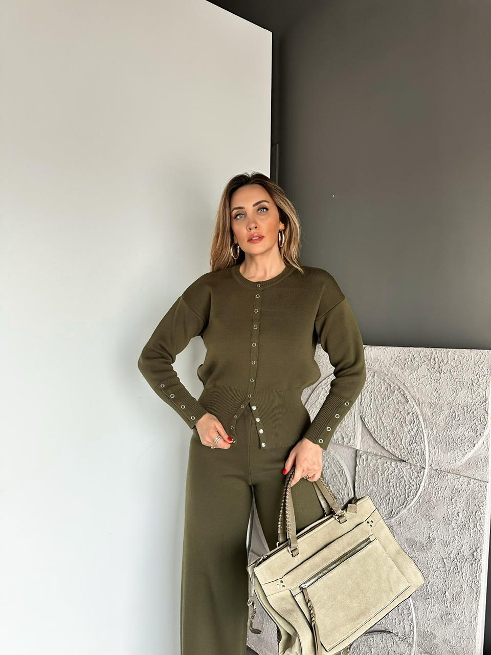 Haki Çıtçıt Detaylı Triko Takım