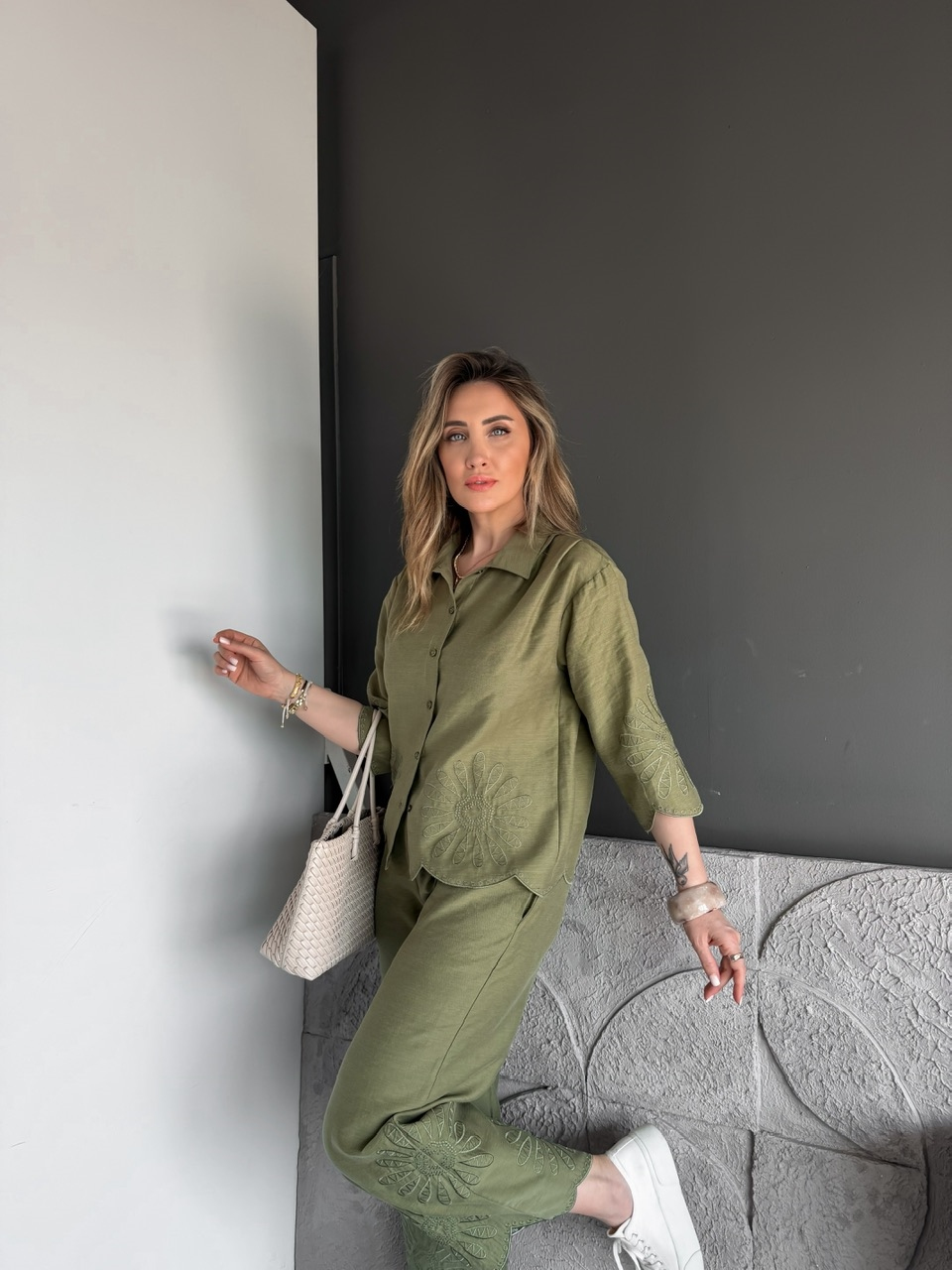 Haki Eteği Nakışlı Premium Keten Takım