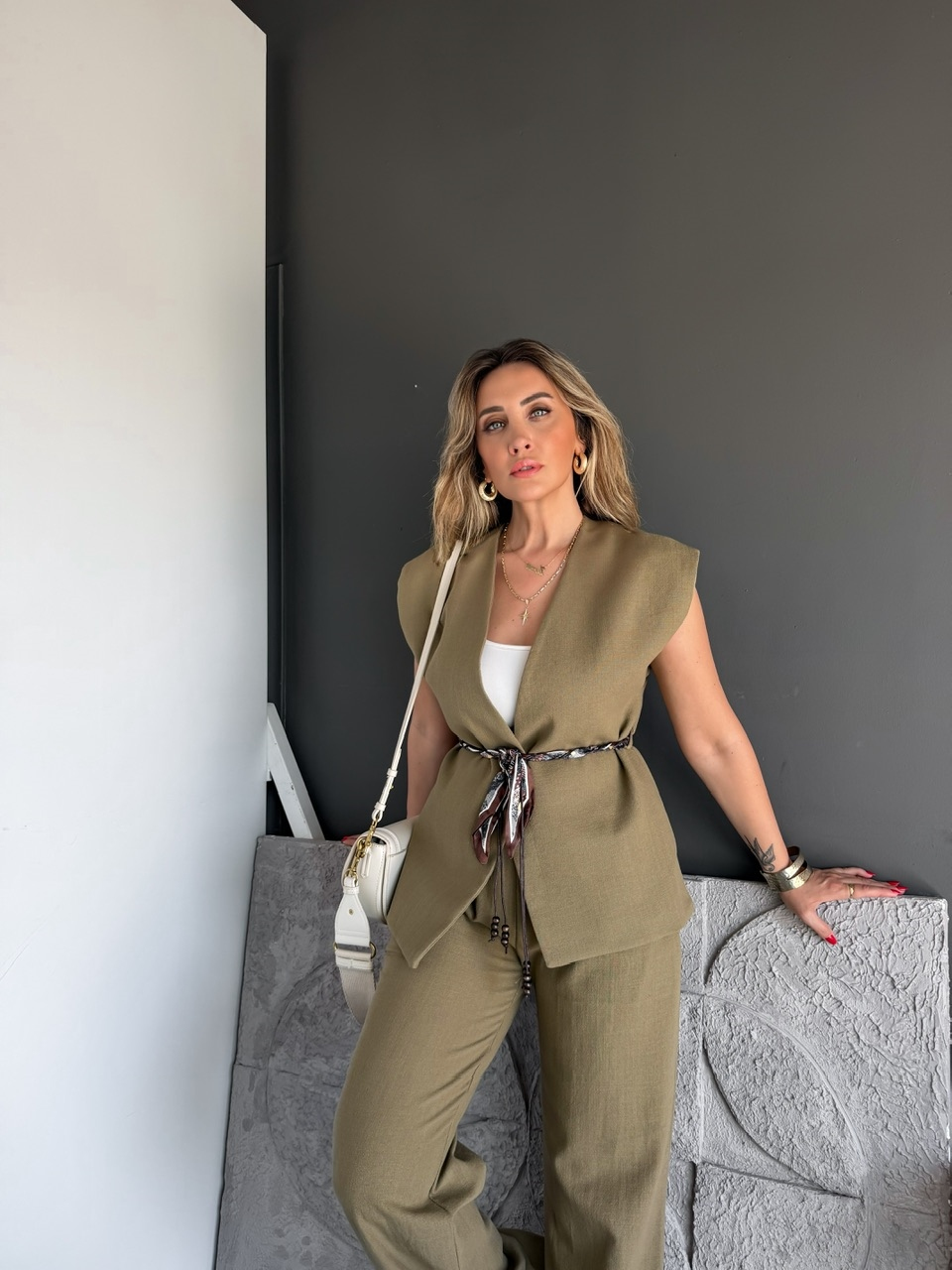 Haki Fular Kemerli Yelekli Keten Takım