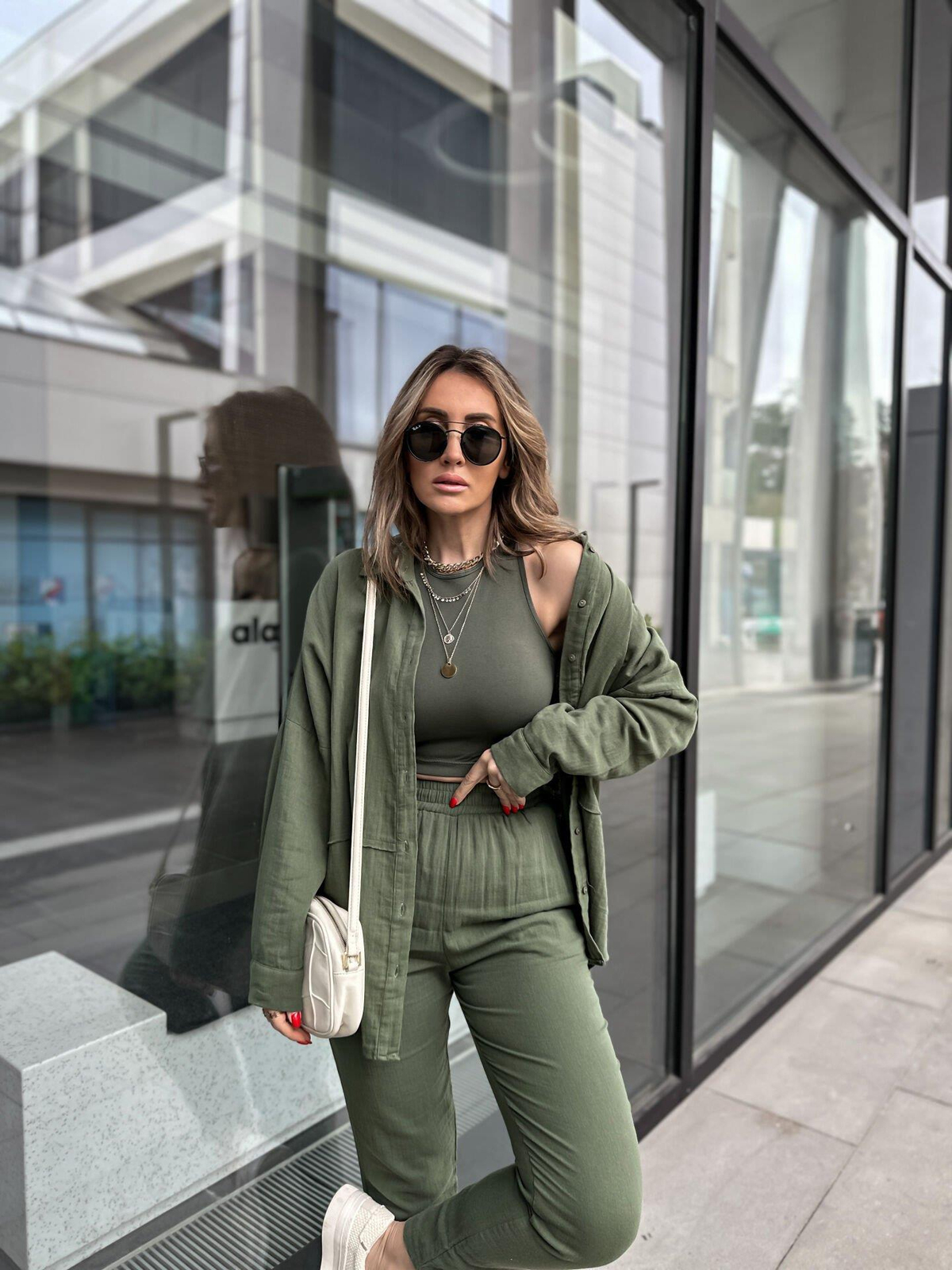 Haki Halter Yaka Yazı Detaylı Crop