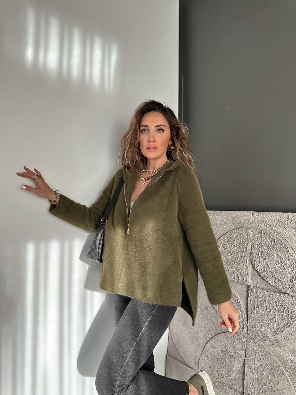 Haki Kapşonlu Fermuarlı Yumoş Hırka