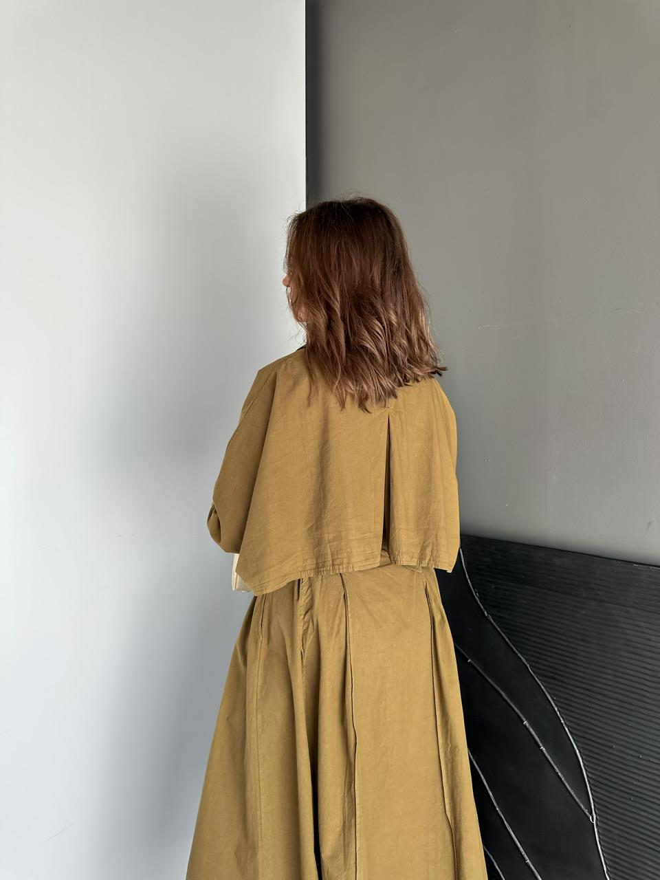Haki Kolları Düğmeli Crop Ceket