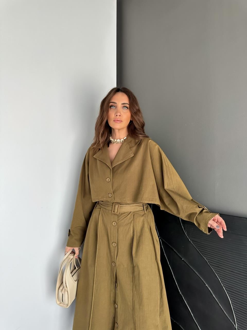Haki Kolları Düğmeli Crop Ceket