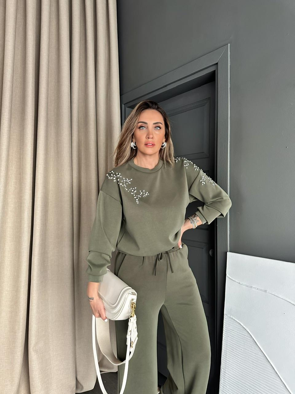 Haki Omuzları Serpme Taşlı Premium Takım